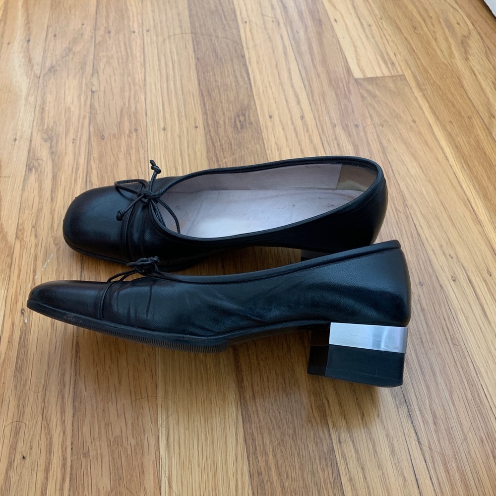 Chanel black leather Ballerina  pumps FR 35.5